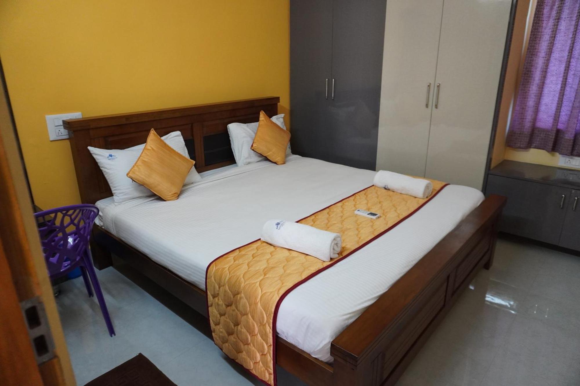 Tirumala Premium Home Stay ตีรูปาติ ภายนอก รูปภาพ