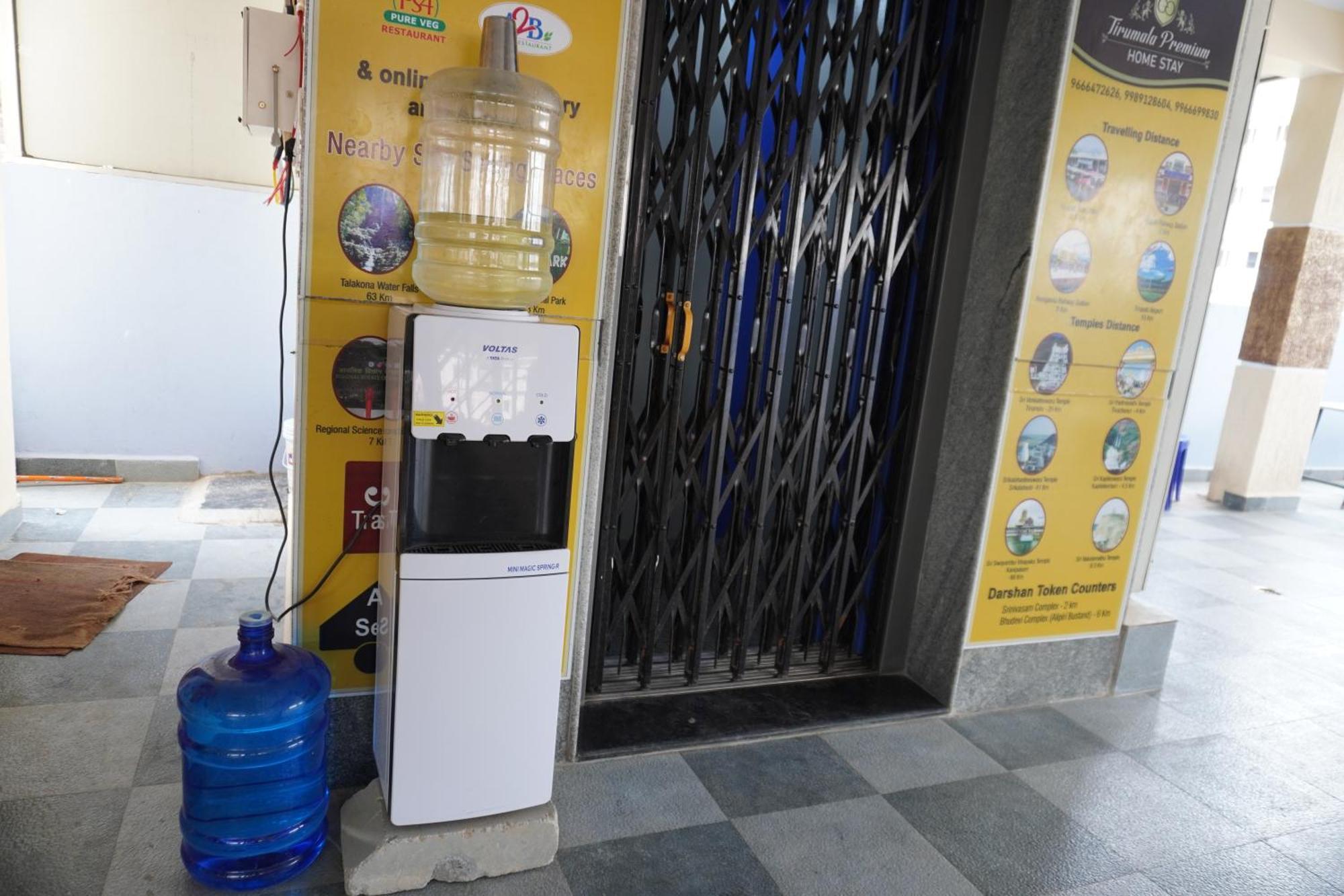 Tirumala Premium Home Stay ตีรูปาติ ภายนอก รูปภาพ