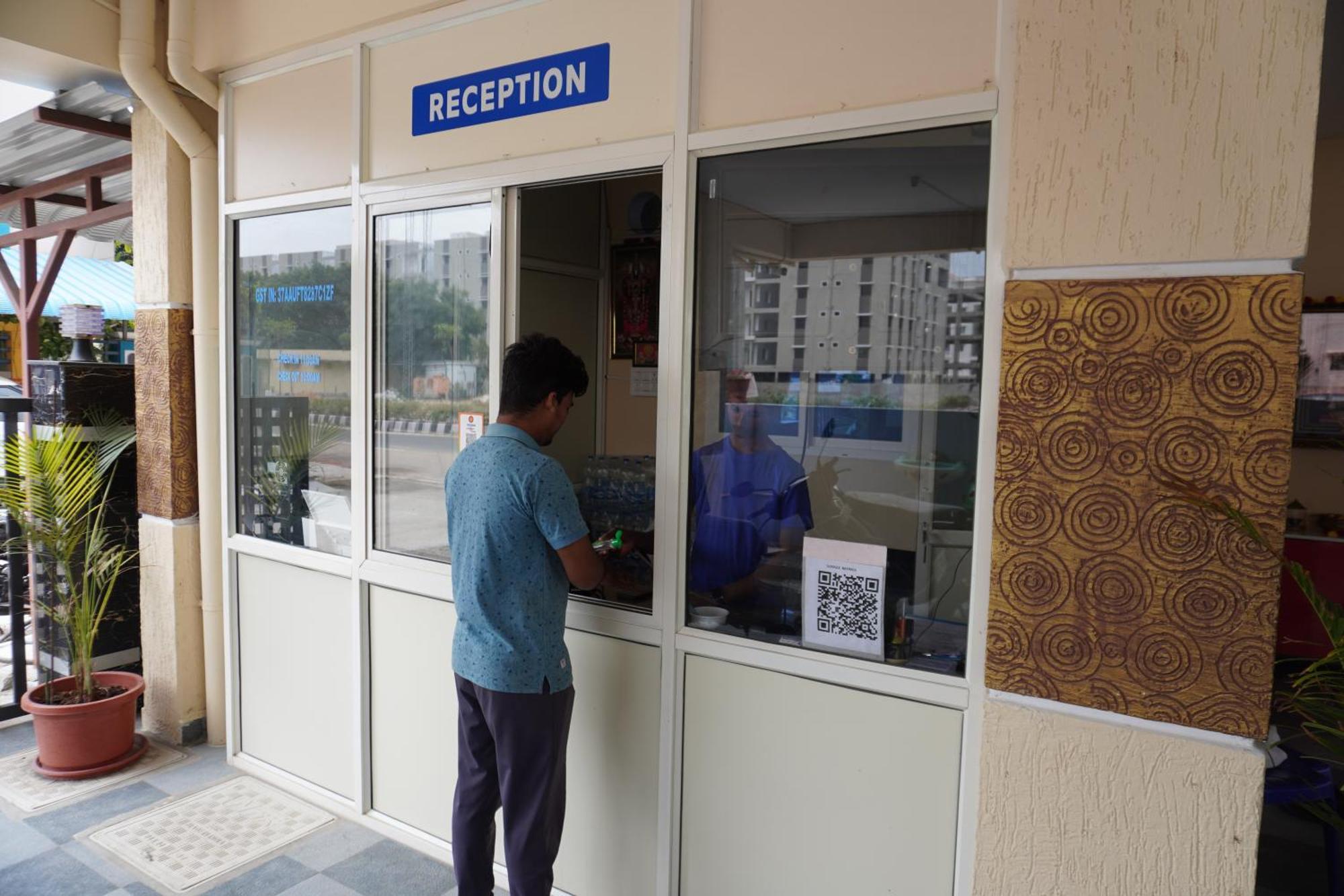 Tirumala Premium Home Stay ตีรูปาติ ภายนอก รูปภาพ